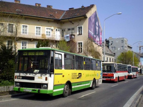 Dočasná konečná autobusov počas maratónu